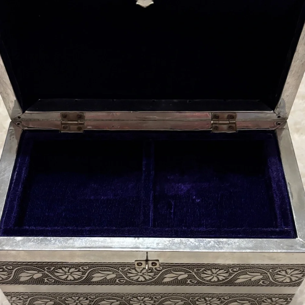 Brighton Silver Elephant Motif Jewelry Chest on rollers